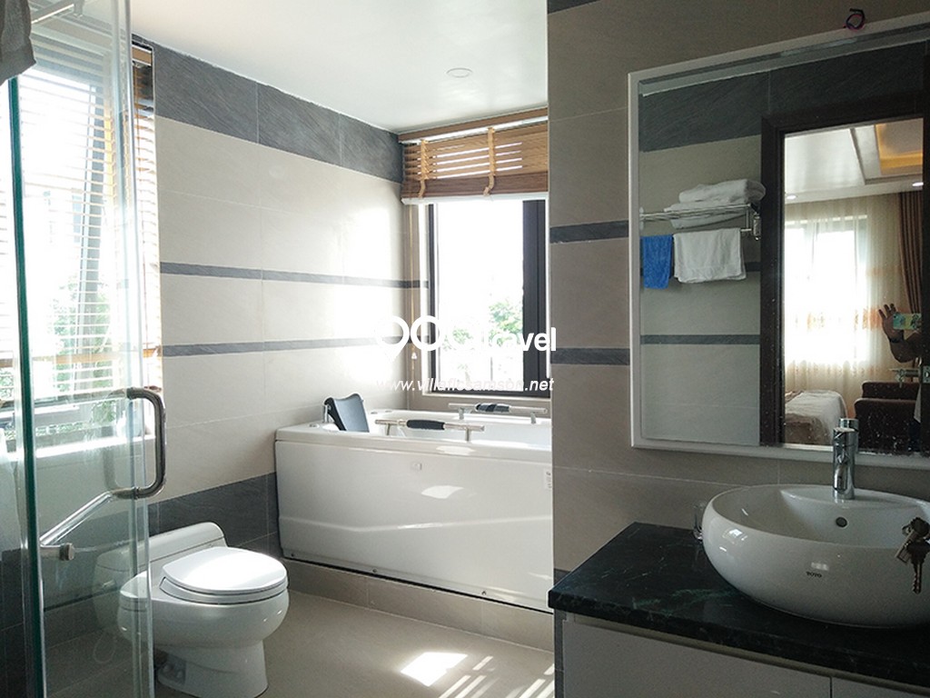 phòng tắm villa san hô flc